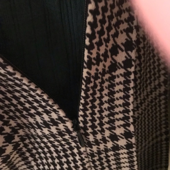 Zara Plaid Pinafore Dress - Picture 4 of 7